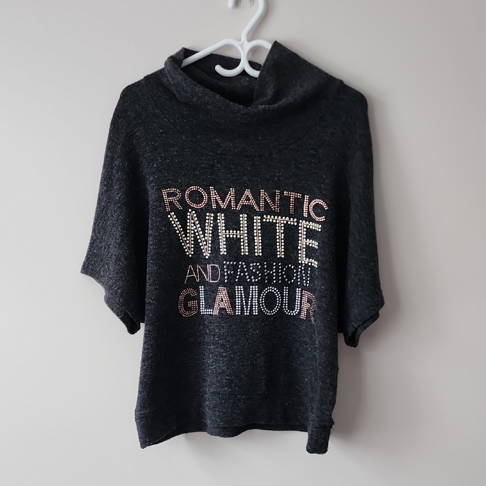 Dark Gray Short Sleeve Top/Sweater/West